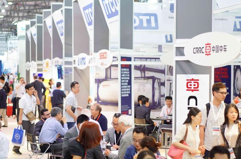 2028年上海国际航空货运展览会Air Cargo China参展商与海外采购商展台洽谈现场