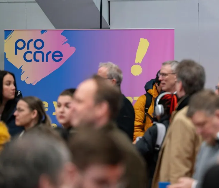 2027年德国汉诺威康复护理展览会Pro Care展馆现场,专业观众参观实况