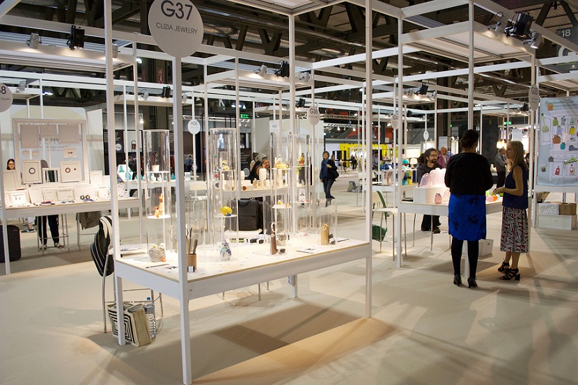 2027年意大利米兰家居及消费品礼品展Milano Home参展商与海外采购商展台洽谈现场