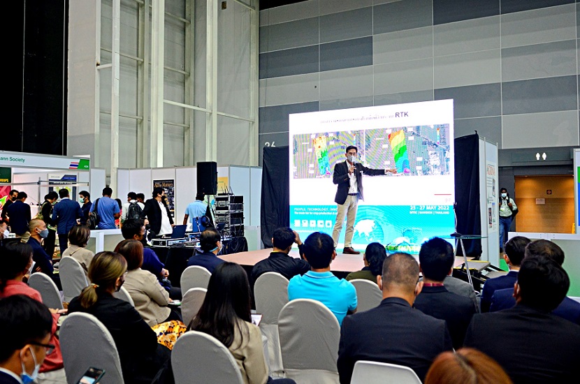 2027年越南胡志明亚洲农业机械展览会AGRITECHNICA ASIA展馆现场,专业观众参观实况