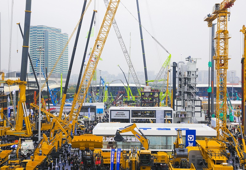 2026年上海宝马展Bauma ChinaBauma China展馆现场,专业观众参观实况