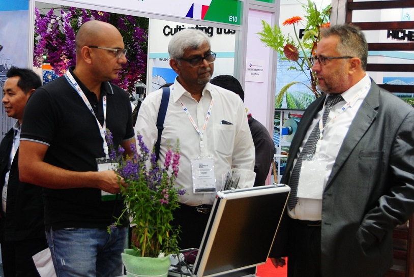 2027年越南胡志明亚洲农业机械展览会AGRITECHNICA ASIA展馆现场,专业观众参观实况