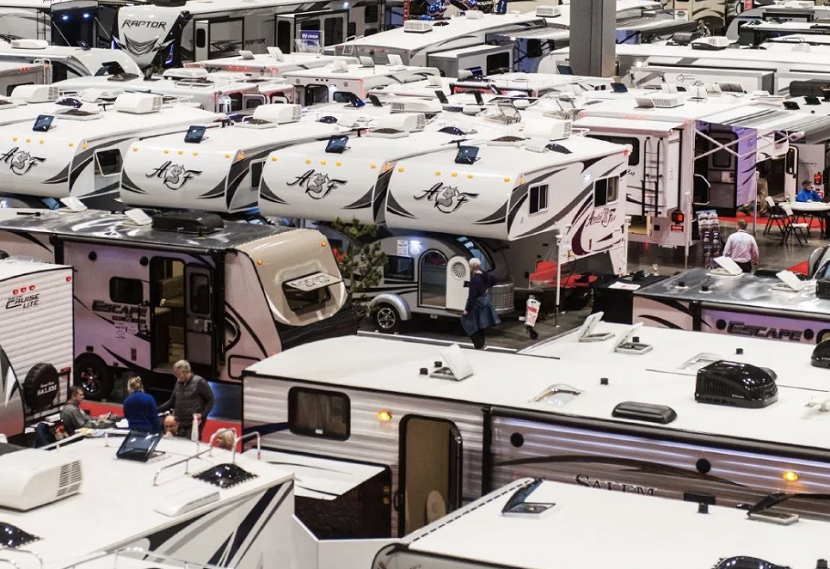 2027年美国华盛顿房车及露营展览会THE RV SHOW展馆现场,专业观众参观实况