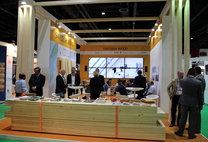 2027年中东迪拜木工机械及家具配件展览会Dubai Wood Show展馆现场,专业观众参观实况