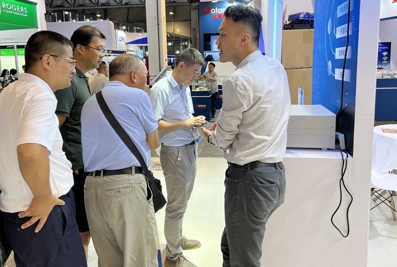 2026年上海高速通信与电子设计展览会EDWTech行业机械设备展品展台实拍