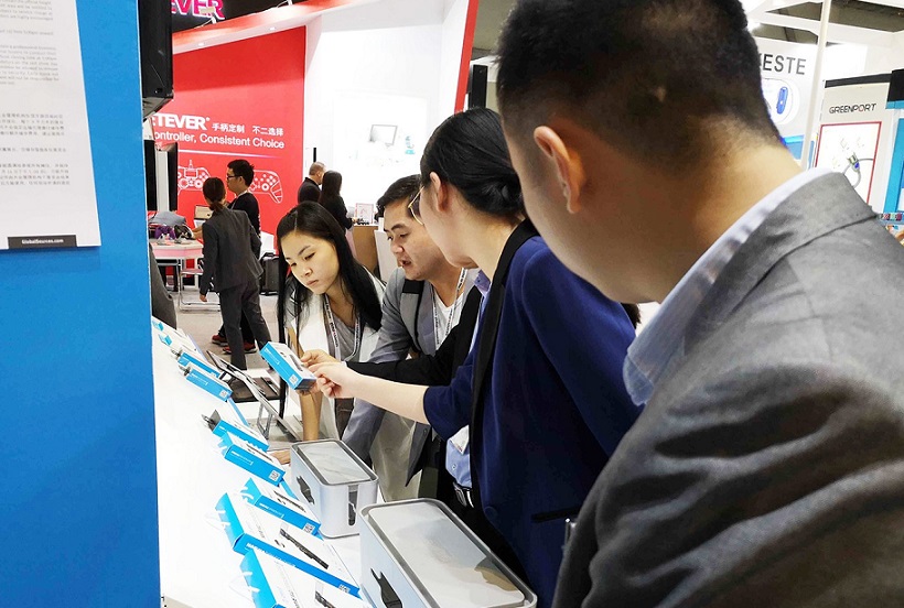 2027年印尼雅加达消费电子及家电展览会ICE展馆现场，专业观众参观实况