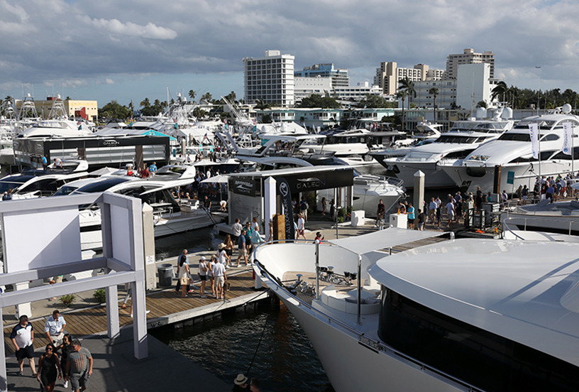 2026年美国劳德代尔堡游艇展览会FORT LAUDERDALE BOAT SHOW展馆内部展台环境实拍