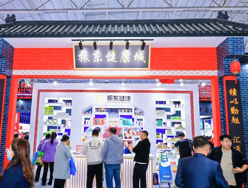 2026年北京药交会-全国药品交易会PHARMCHINA展馆现场，专业观众参观实况