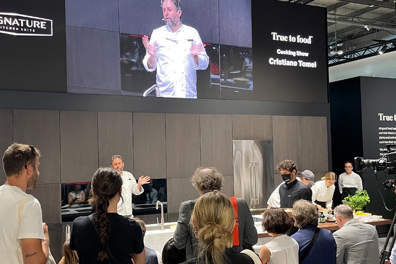 2027年意大利米兰厨房卫浴展览会EuroCucina展会现场产品演示与行业交流活动