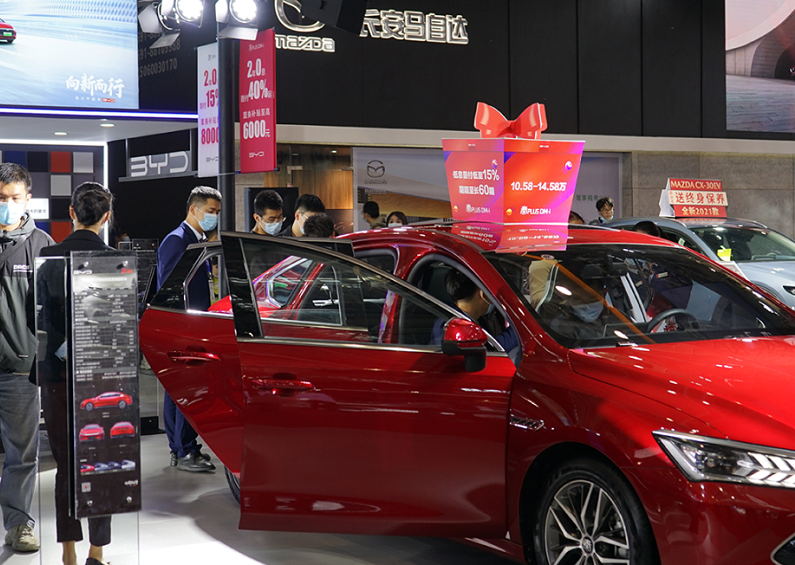 2026年福州国际汽车博览会-福州国际车展AUTO FUZHOU参展商与海外采购商展台洽谈现场