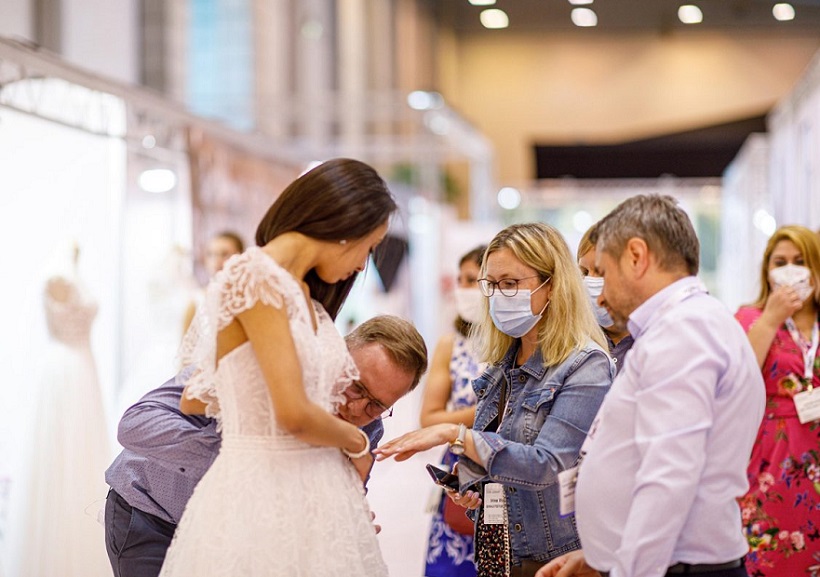 2027年德国埃森欧洲婚纱展览会European Bridal Week展馆现场，专业观众参观实况