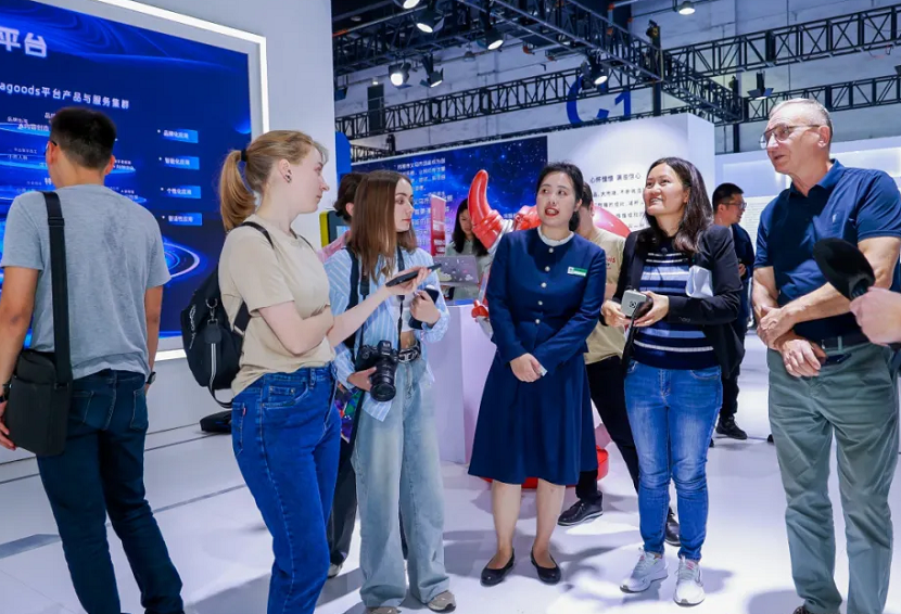 2026年义乌小商品博览会-义博会CHINA YIWU FAIR展馆现场,专业观众参观实况