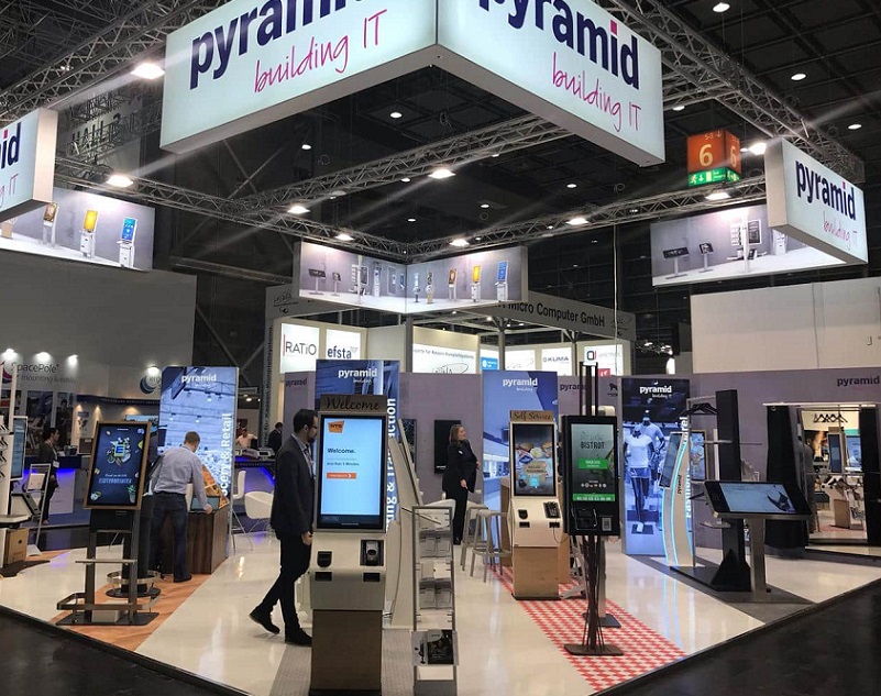 2026年中东迪拜零售业博览会EuroShop Middle East展馆现场，专业观众参观实况