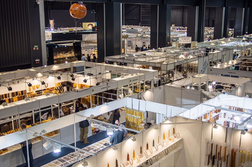 2027年波兰琥珀及珠宝展览会Amberif展馆现场,专业观众参观实况