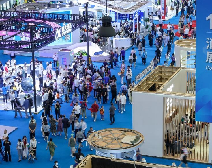 2026年中国品牌出海博览会-海南出博会BEEX参展商与海外采购商展台洽谈现场