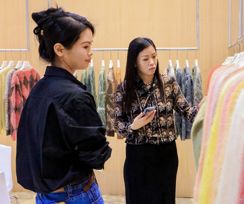 2027年LINK FASHION上海针织主题展LINK FASHION展会现场产品演示与行业交流活动