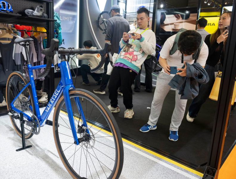 2026年广州国际自行车展CEBIKE展会现场产品演示与行业交流活动