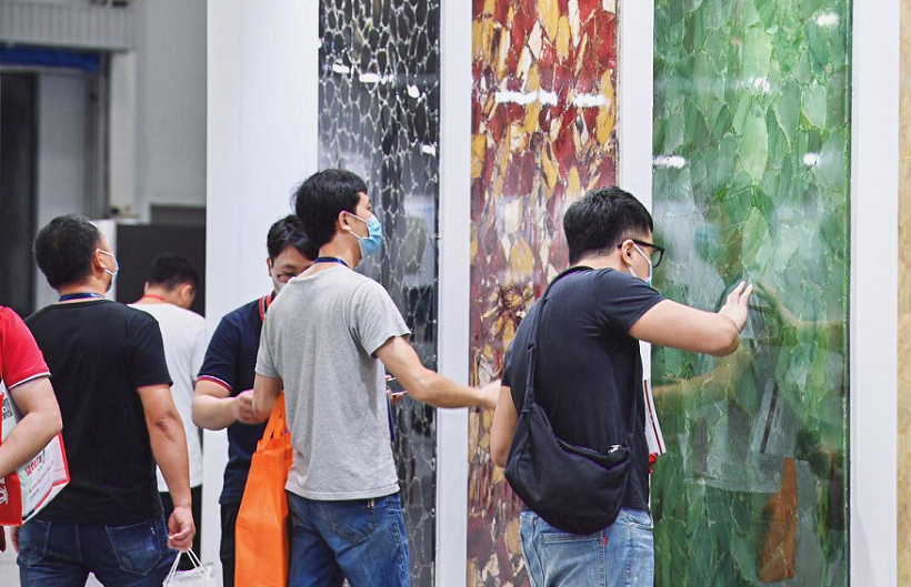 2027年佛山潭洲陶瓷展FOSHAN UNICERAMICS EXPO展馆现场,专业观众参观实况