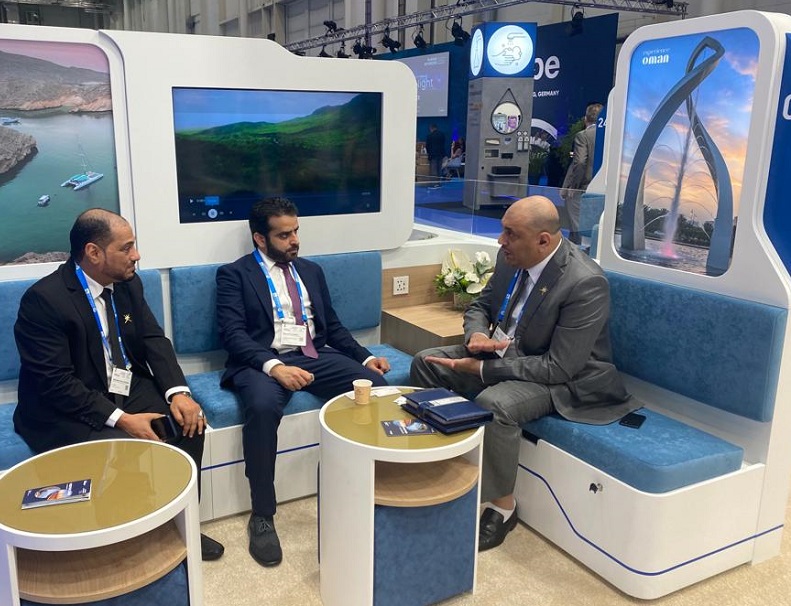 2027年美国游艇展览会Seatrade Cruise Global展馆现场,专业观众参观实况