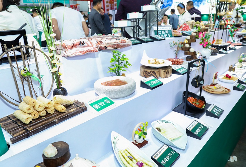 2027年沈阳火锅食材及用品展-沈阳火锅节Shenyang Hot Pot Exhibition参展商与海外采购商展台洽谈现场