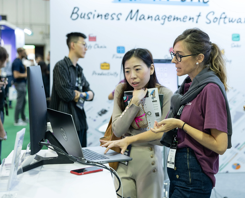 2027年新加坡亚洲数码营销展览会DMEXCO Asia参展商与海外采购商展台洽谈现场