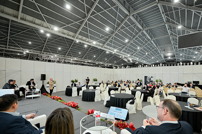 2026年新加坡亚洲不锈钢展览会Stainless steel World Asia展馆现场,专业观众参观实况