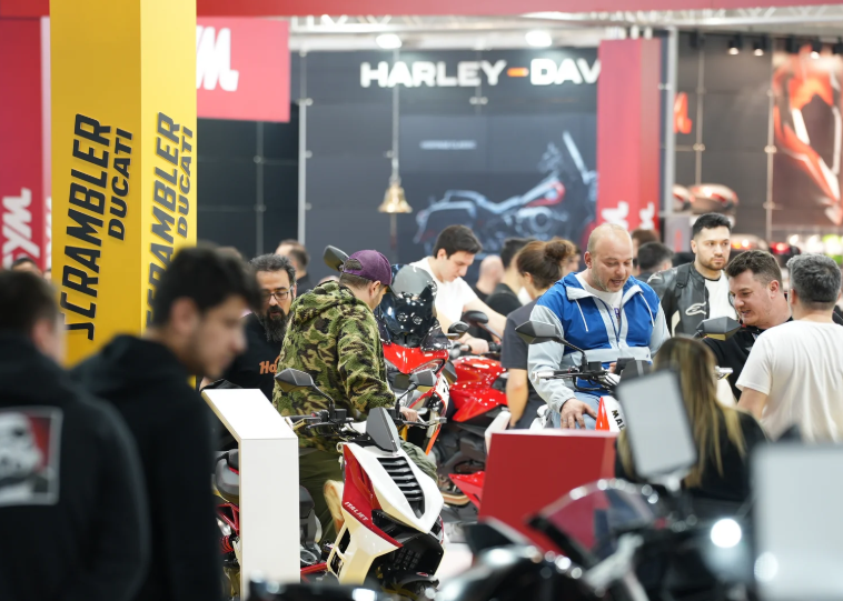 2027年土耳其伊斯坦布尔摩托车展览会Motobike Istanbul参展商与海外采购商展台洽谈现场