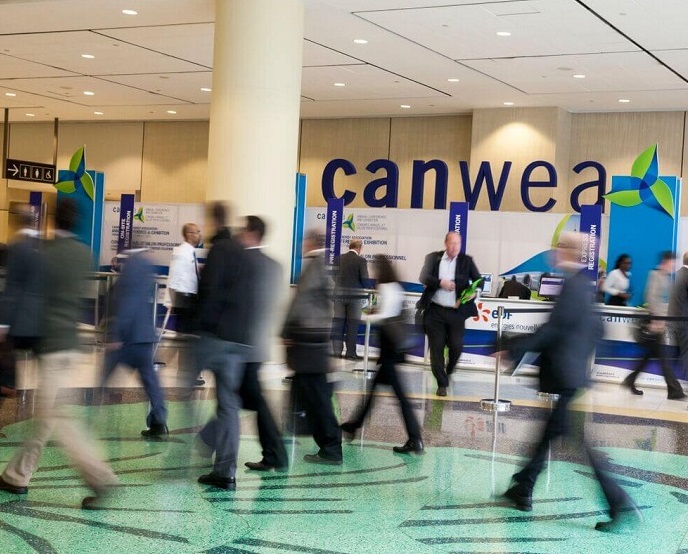 2026年加拿大风能展览会CanWEA参展商与海外采购商展台洽谈现场
