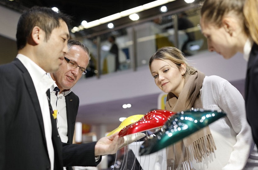 2027年德国纽伦堡涂料展览会ECSEUROPEAN COATINGS SHOW展馆现场,专业观众参观实况