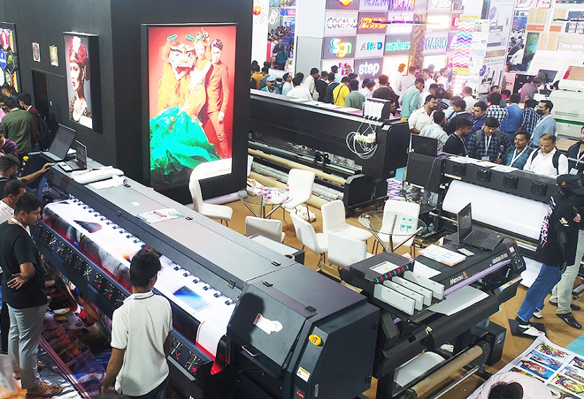 2027年印度孟买广告标识展览会Media Expo Mumbai参展商与海外采购商展台洽谈现场