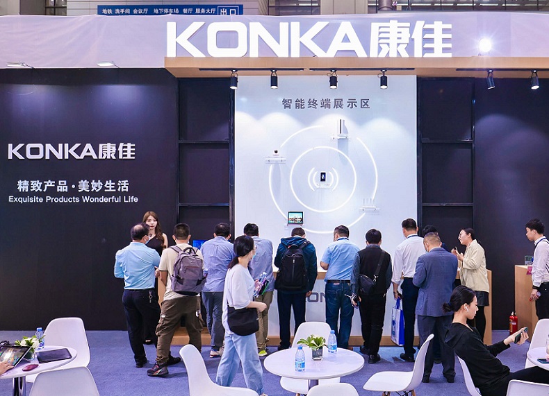 2027年深圳电子展-中国电子展China Electronics Fair参展商与海外采购商展台洽谈现场