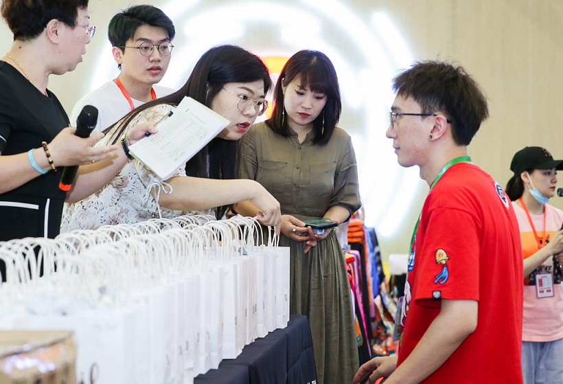 2026年郑州中原国际宠物供应链博览会Zhengzhou Pet Exhibition展馆内部展台环境实拍