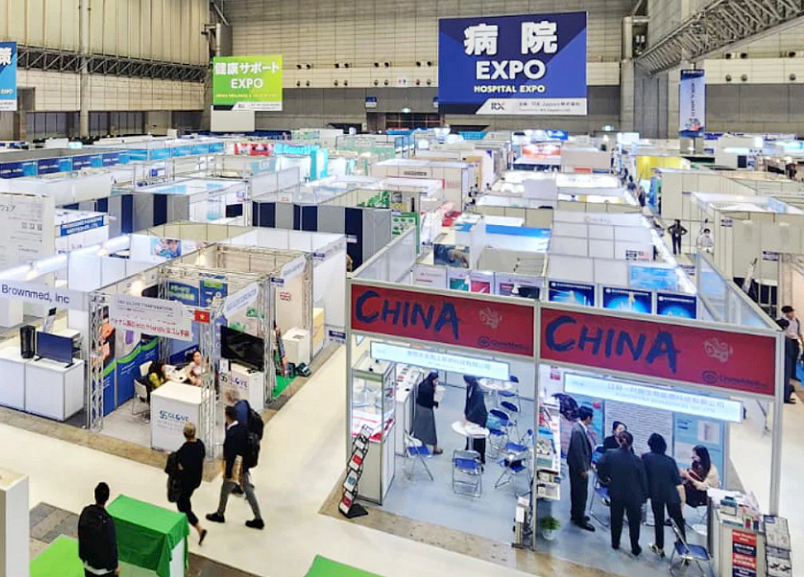 2027年日本无障碍后急性医疗展览会Post-Actue Medicine Fair参展商与海外采购商展台洽谈现场