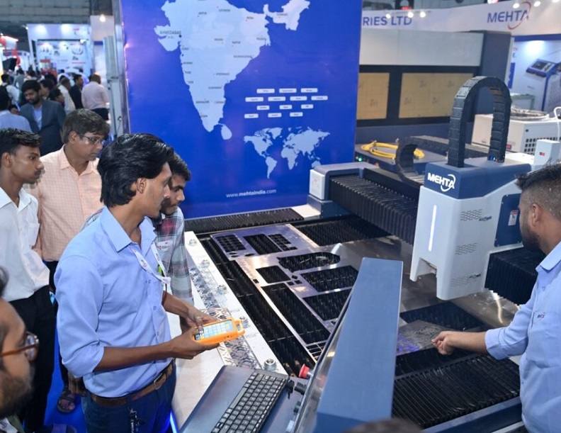 2027年印度孟买金属加工展览会BLECH INDIA展馆现场，专业观众参观实况