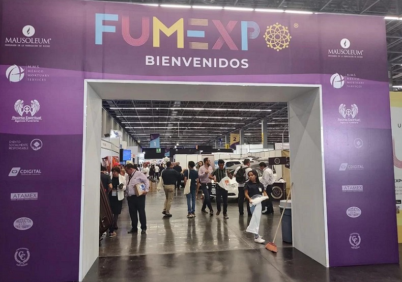 2026年墨西哥瓜达拉哈拉殡仪殡葬展览会FUMEXPO展馆现场,专业观众参观实况