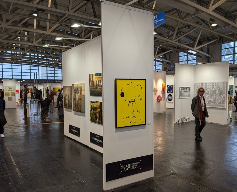 2026年德国法兰克福艺术展览会Discovery Art Fair参展商与海外采购商展台洽谈现场