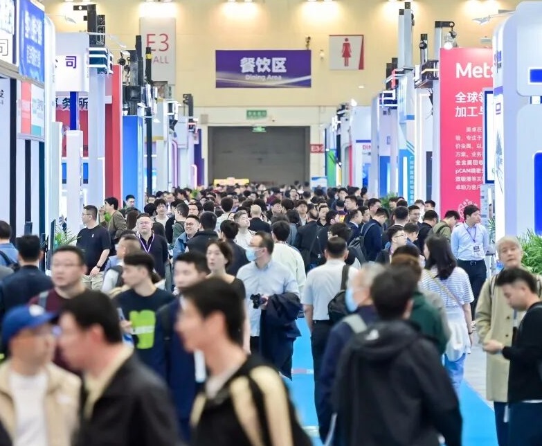 2027年(第二十二届)铜业大会暨铜产业博览会SMM CCIE展馆现场,专业观众参观实况