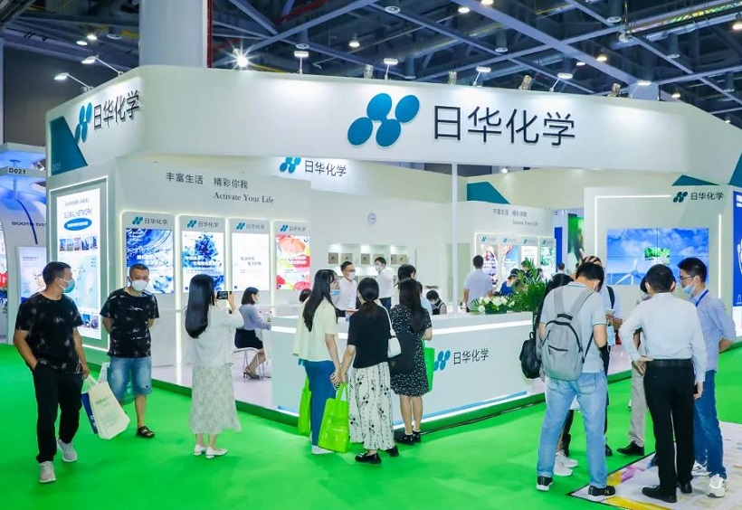 2027年上海国际染料工业及有机颜料、纺织化学品展览会CHINA INTERDYE展馆现场,专业观众参观实况