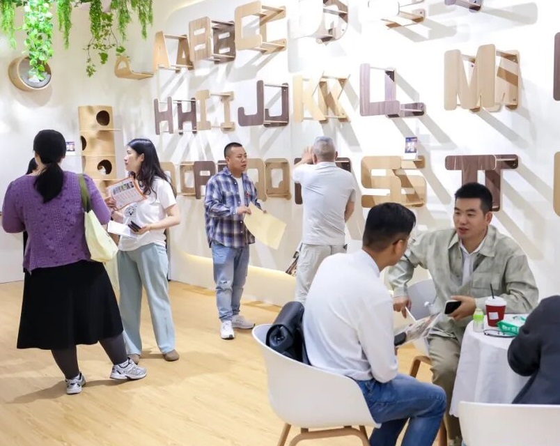 2027年青岛国际家具展QIFF展馆内部展台环境实拍
