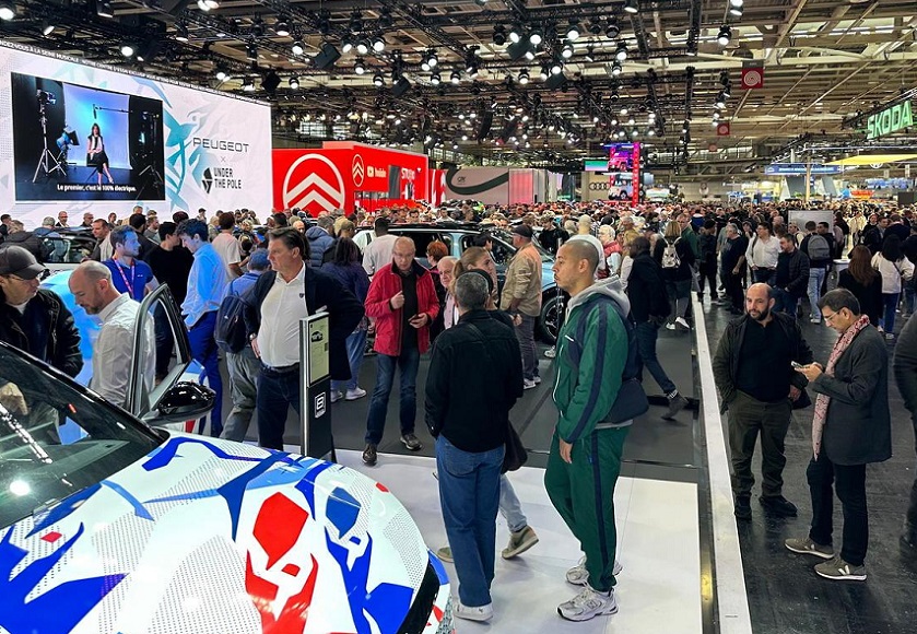 2026年法国巴黎车展Mondial de l’Auto展馆现场,专业观众参观实况