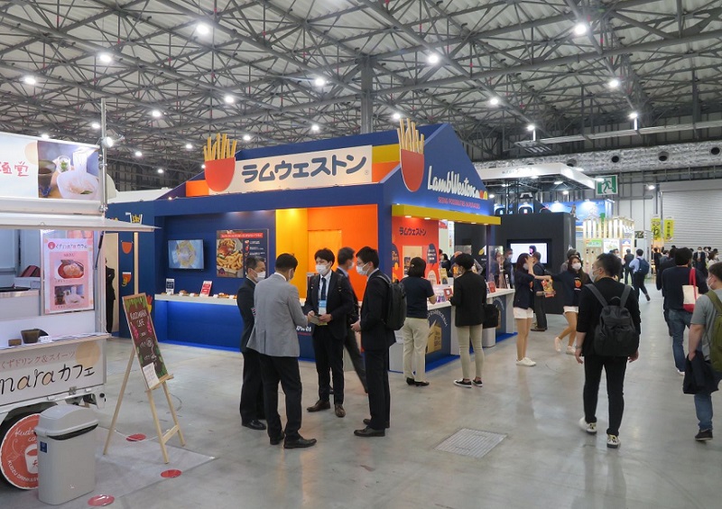 2027年日本东京食品饮料OEM配套展览会OEM Expo展馆现场，专业观众参观实况