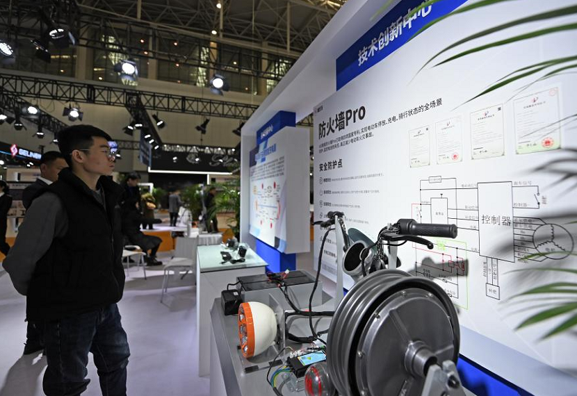 2027年台州电动车摩托车及零配件展EMP展馆现场,专业观众参观实况