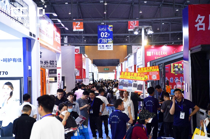 2027年成都建筑及装饰材料博览会-成都建博会CCBD参展商与海外采购商展台洽谈现场