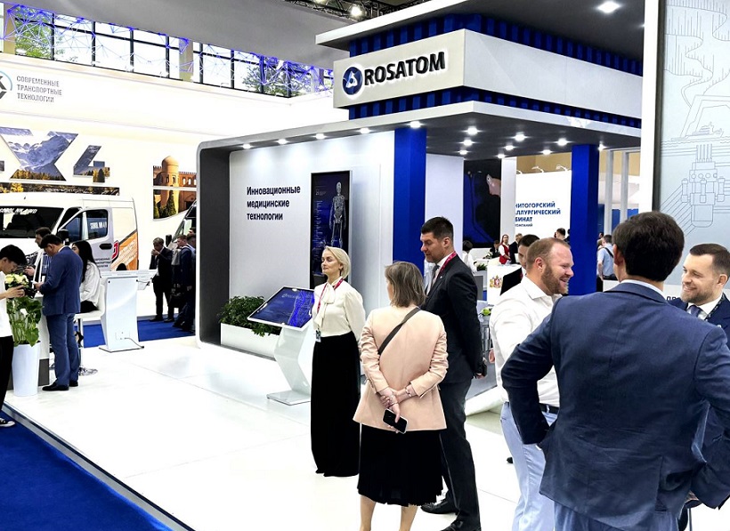 2027年乌兹别克斯坦国际工业博览会INNOPROM Central Asia展馆现场,专业观众参观实况