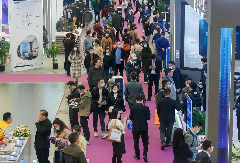 2026年深圳联展Connexion Shenzhen参展商与海外采购商展台洽谈现场