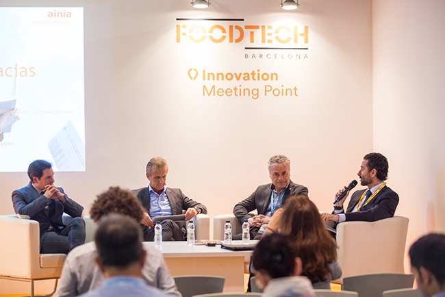 2026年西班牙巴塞罗那食品加工及包装机械展览会FoodTech Barcelona参展商与海外采购商展台洽谈现场