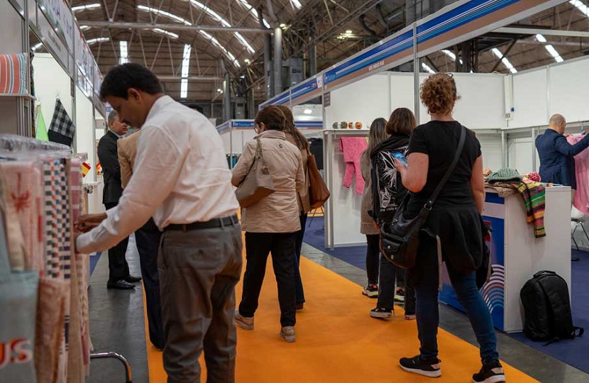 2026年西班牙国际纺织面料、家纺、服装展览会TEXTILEXPO SPAIN       展馆现场，专业观众参观实况