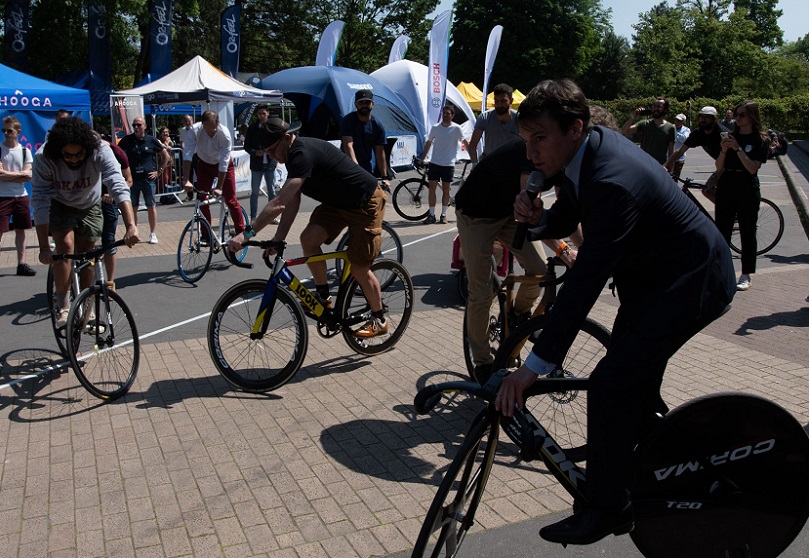 2027年法国巴黎自行车展览会Vélo in Paris展馆内部展台环境实拍