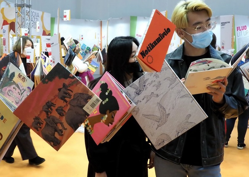 2027年意大利博洛尼亚童书展览会Bologna Childrens Book Fair展馆内部展台环境实拍