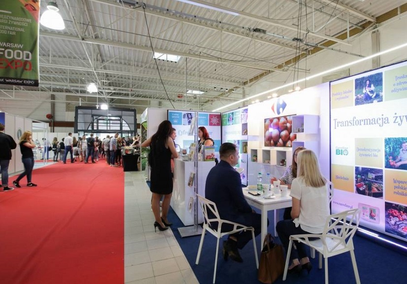 2027年波兰华沙食品展览会WorldFood参展商与海外采购商展台洽谈现场